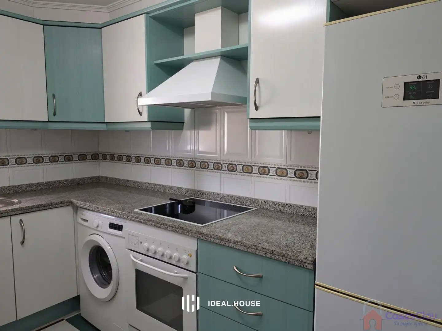 Cocina de Apartamento en venta en Benicasim / Benicàssim con Aire acondicionado, Calefacción y Terraza