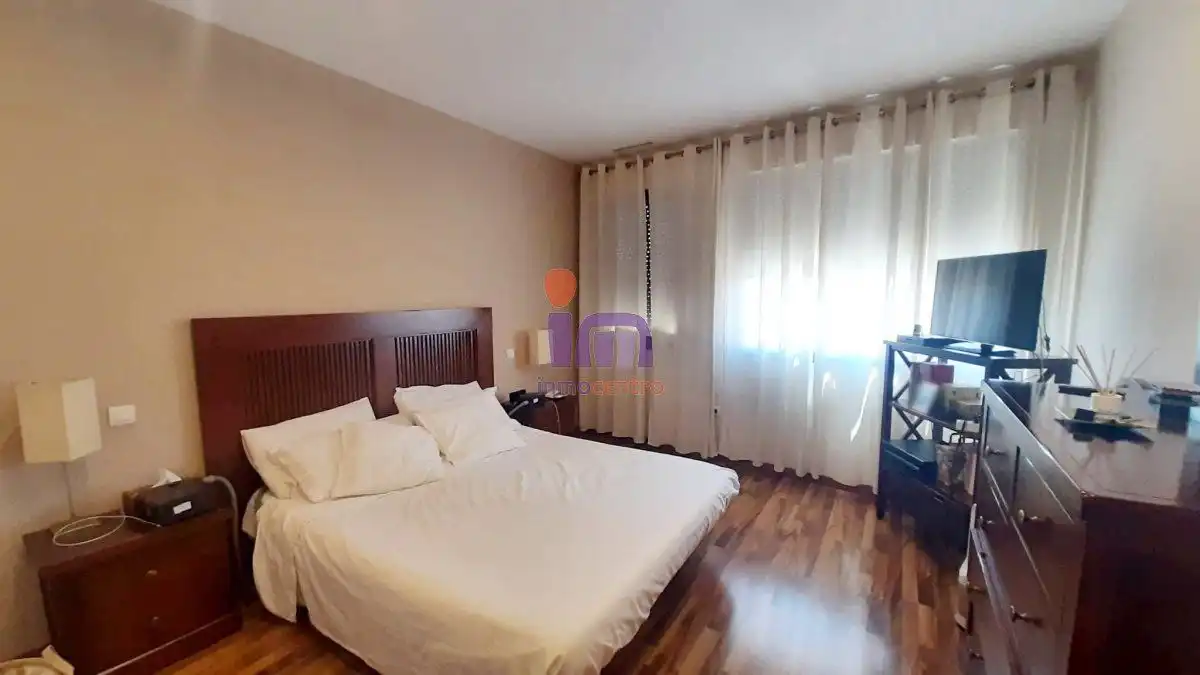 Habitación de Casa o chalet en venta en Valdepeñas con Aire acondicionado, Calefacción y Jardín privado