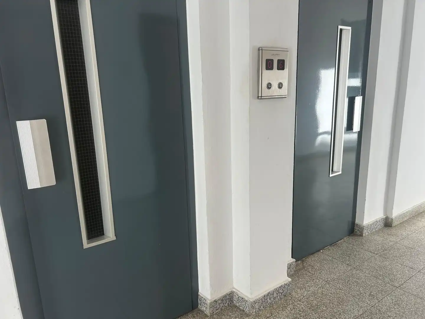Piso en venta en Alzira con Balcón