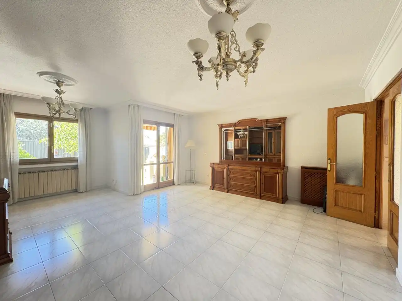 Sala d'estar de Casa o xalet de lloguer en Collado Villalba amb Calefacció, Jardí privat i Parquet