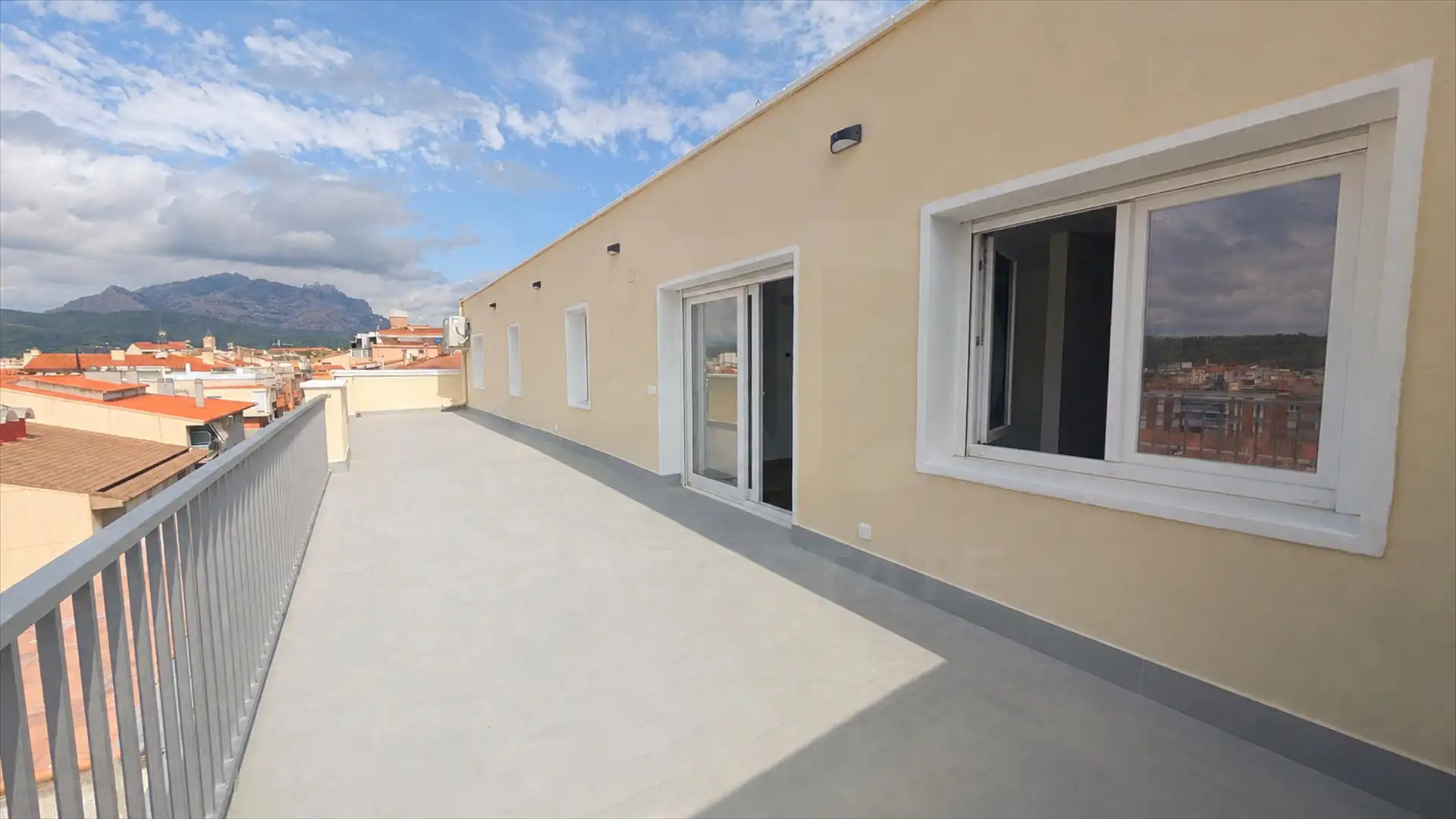 Terraza de Ático en venta en Olesa de Montserrat con Aire acondicionado, Calefacción y Terraza