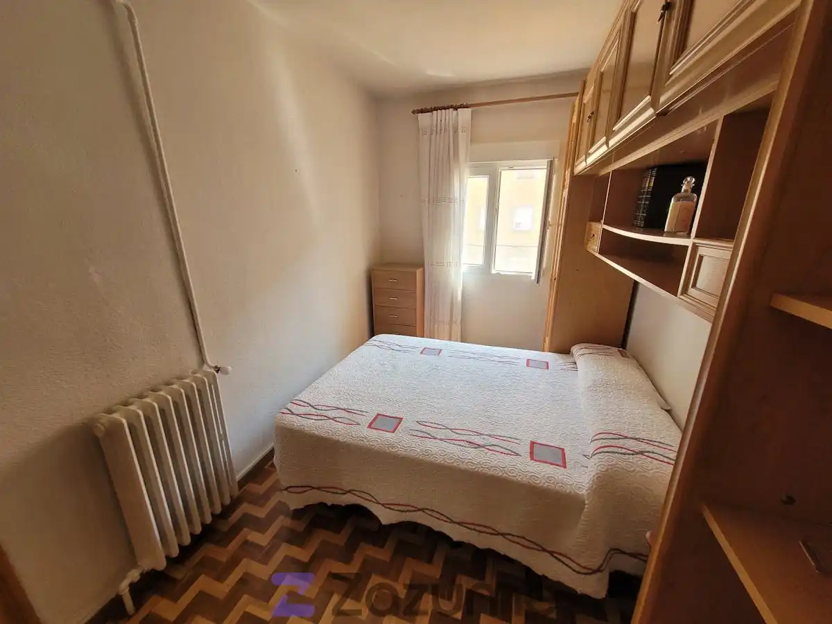 Bedroom of Flat for rent in Segovia  with Heating, Parquet flooring and Furnished