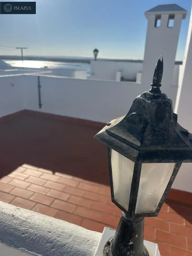 Terrassa de Casa adosada en venda en Isla Cristina amb Terrassa, Traster i Moblat