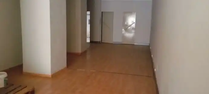 Local de alquiler en dato, Doctor Cerrada