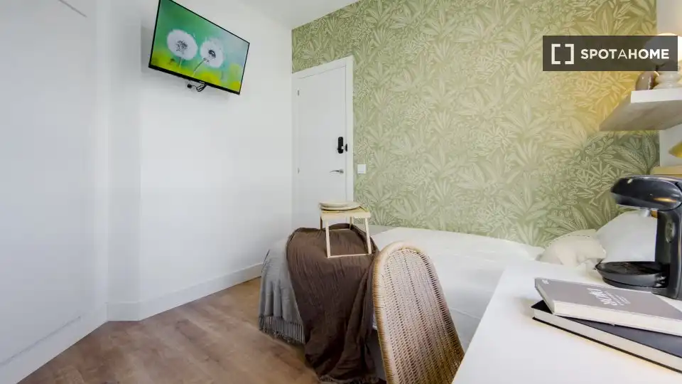 Habitación de Piso de alquiler en Madrid con Aire acondicionado, Calefacción y Amueblado
