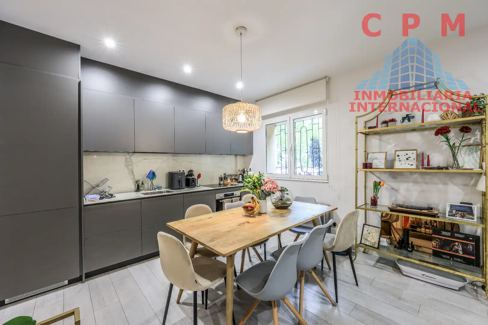 Kitchen of Flat for rent in Madrid  with Air Conditioner, Heating and Parquet flooring