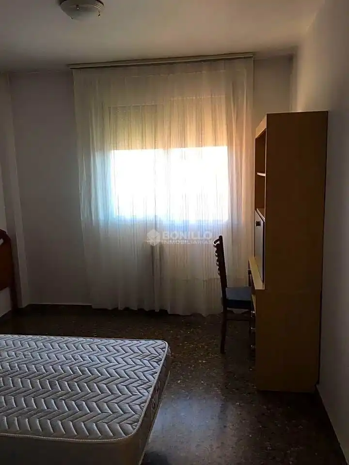 Flat with terrace to rent in Avenida de Sagunto, imagen 20