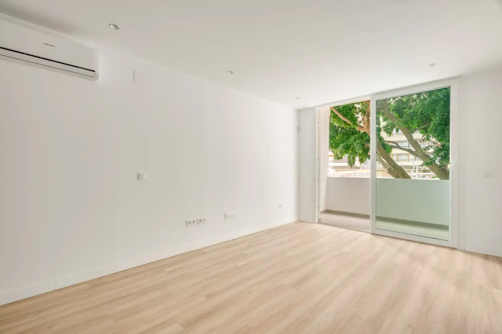 Flat with terrace for sale in Plaza Nogalera, imagen 7