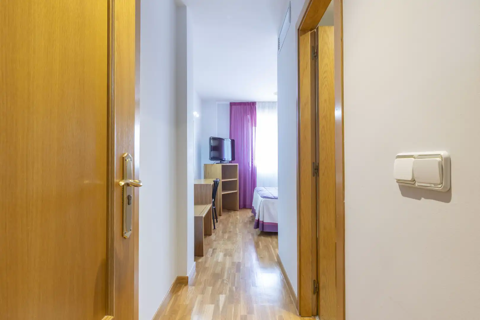 Habitación de Edificio en venta en Cavia