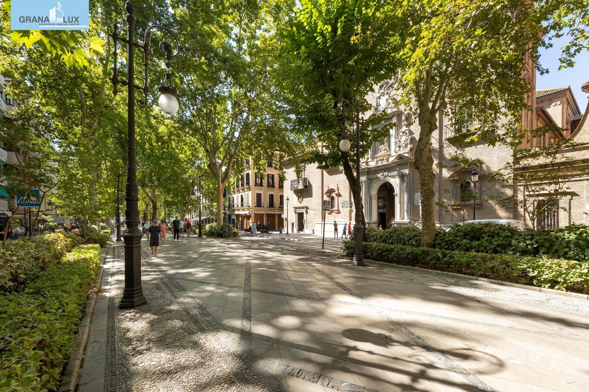 Vista exterior de Garatge en venda en  Granada Capital