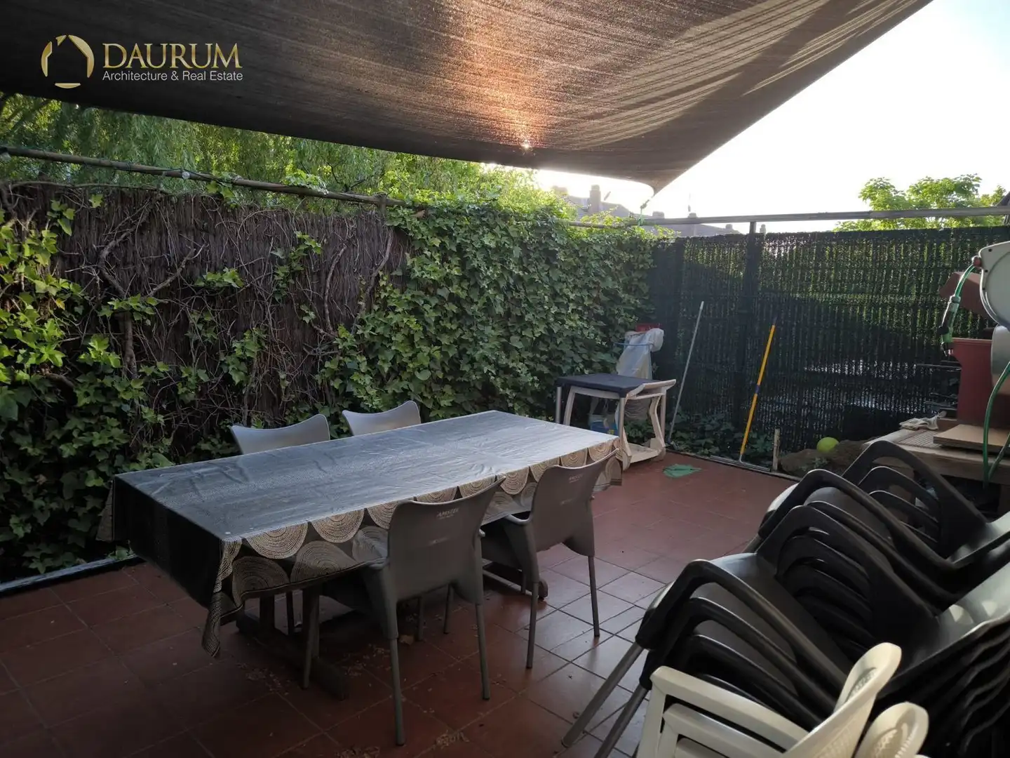 Terrassa de Casa adosada en venda en Fuenlabrada amb Aire condicionat, Calefacció i Jardí privat