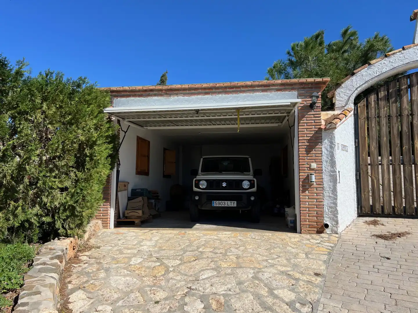 Parking de Casa o chalet en venta en Vélez-Málaga con Aire acondicionado, Calefacción y Jardín privado