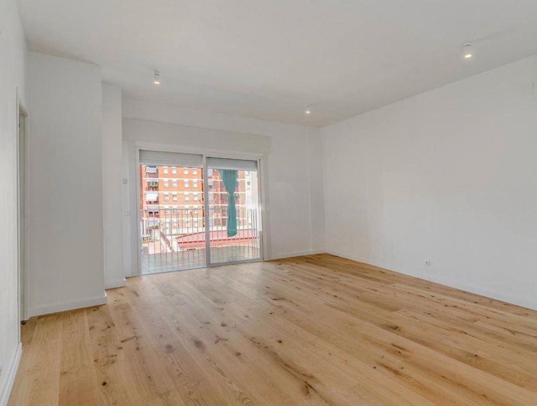 Bedroom of Flat for sale in  Barcelona Capital  with Air Conditioner