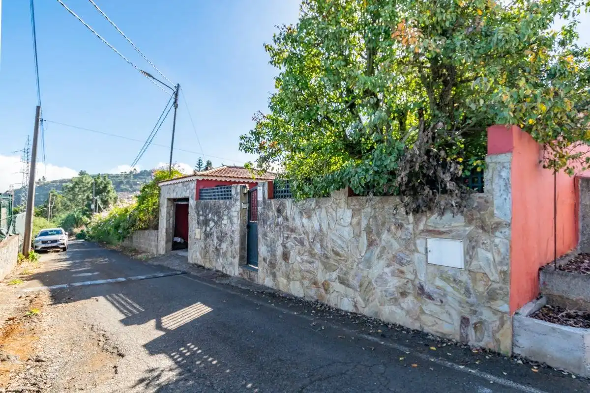 Exterior view of Houses for sale in Vega de San Mateo, Las Palmas