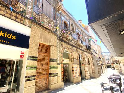 Außenansicht von Wohnung zum verkauf in Tàrrega mit Terrasse und Abstellraum