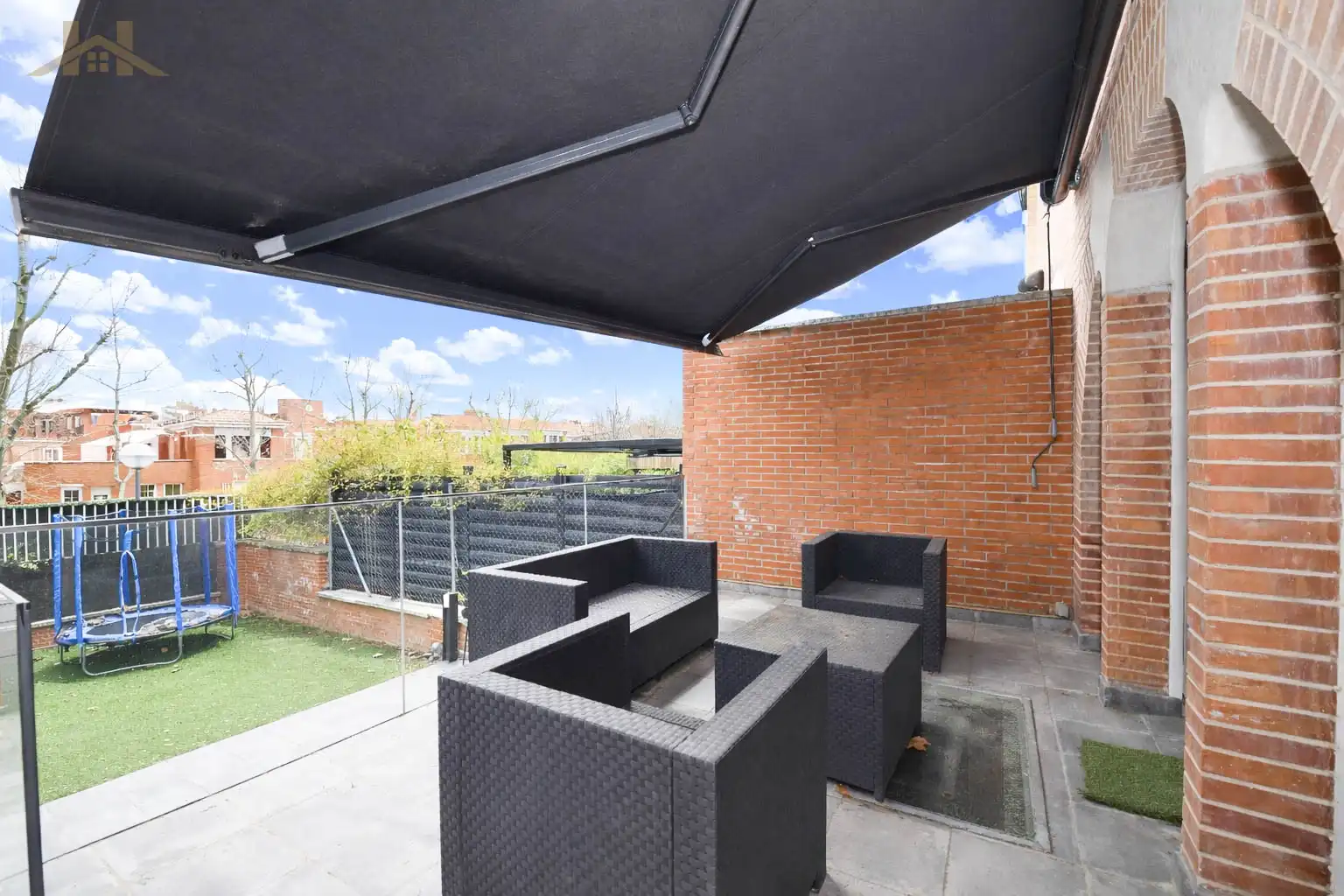 Terrassa de Casa adosada en venda en Tres Cantos amb Aire condicionat, Calefacció i Jardí privat