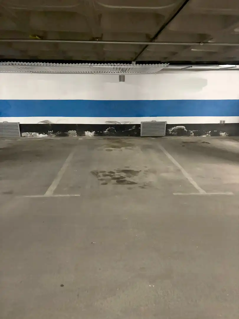 Parking de Piso en venta en Madrid con Aire acondicionado, Calefacción y Terraza