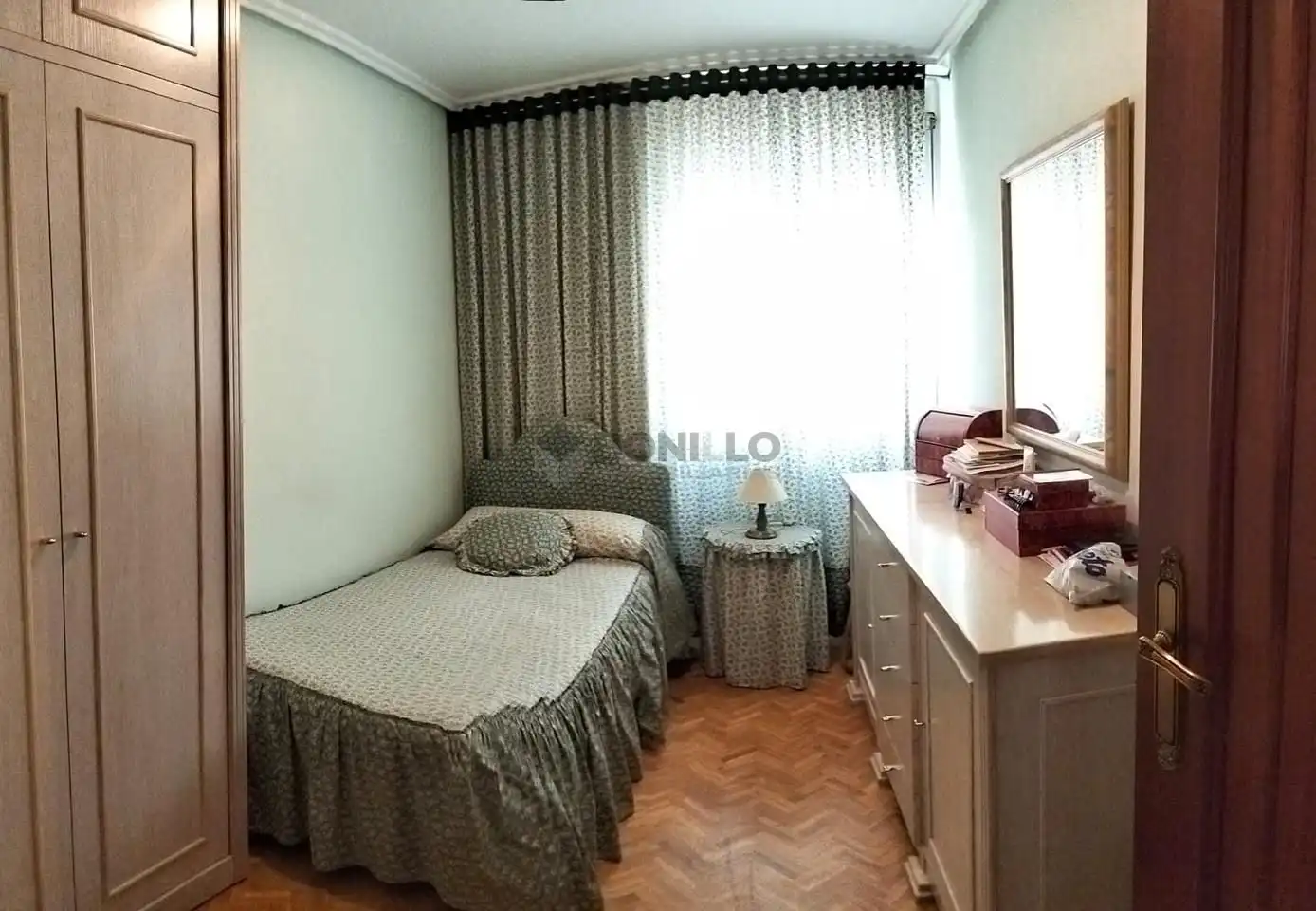 Habitación de Piso en venta en Teruel con Calefacción, Parquet y Amueblado