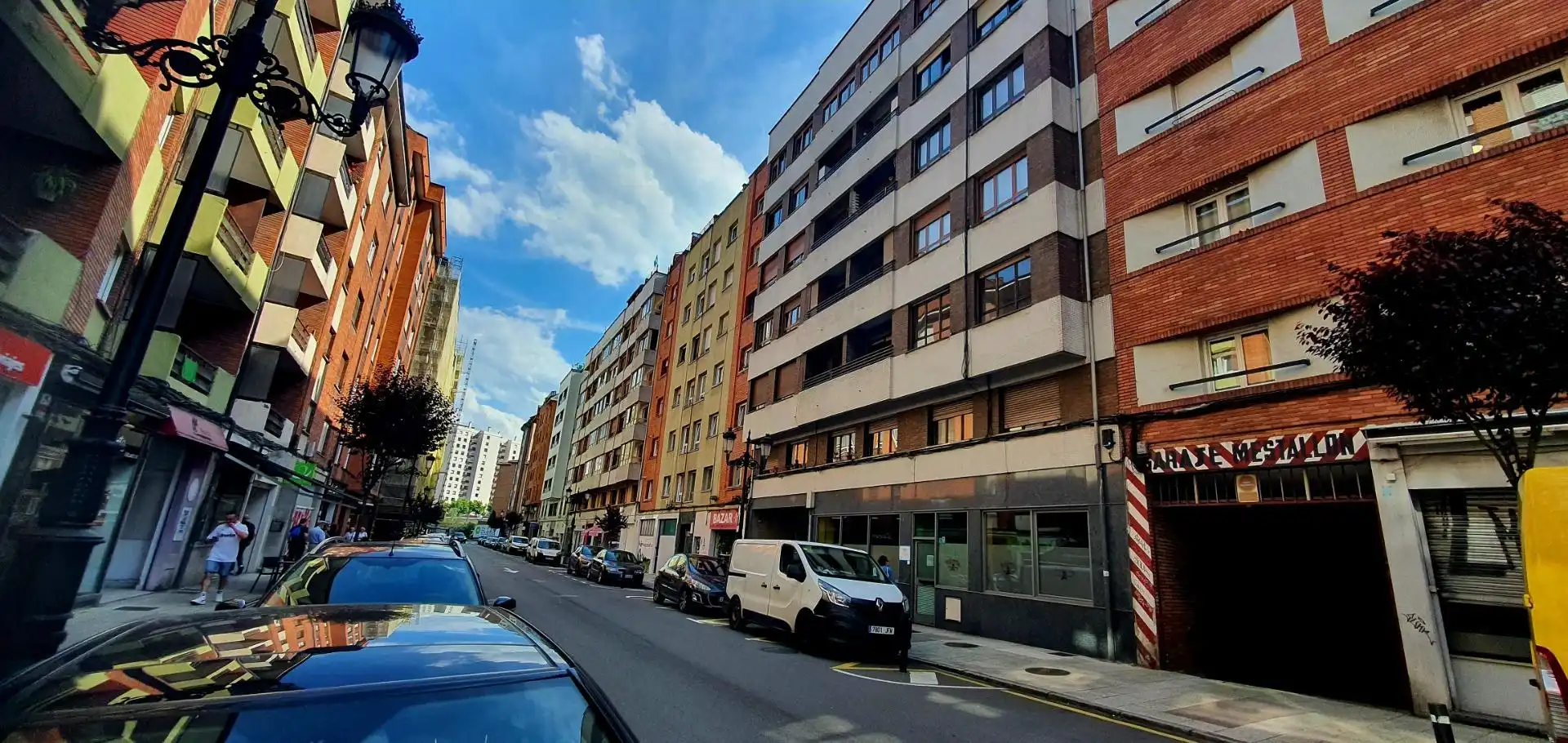 Vista exterior de Piso en venta en Oviedo  con Calefacción y Trastero