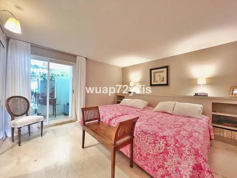 Dormitori de Apartament de lloguer en Marbella amb Aire condicionat, Calefacció i Terrassa