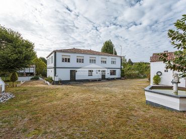 Maison rustique avec jardin à vendre à Melide