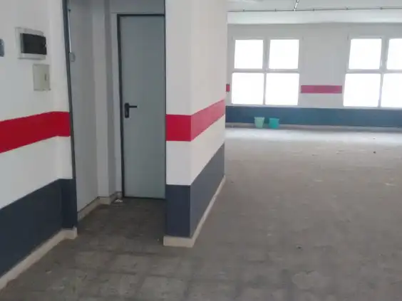 Einzelparkplatz mit Aufzug zum Verkauf in Calle Azafranal 27, imagen 8