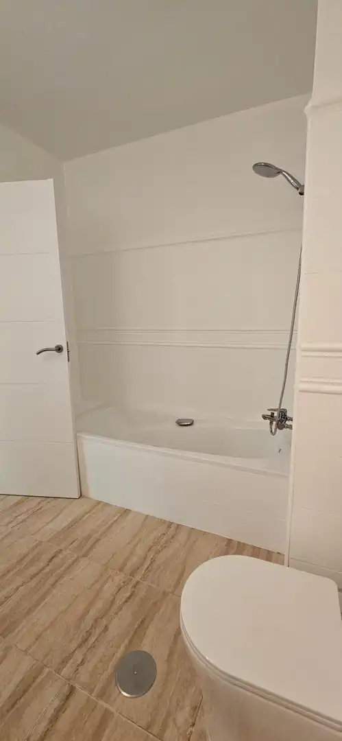 Baño de Piso de alquiler en Dos Hermanas