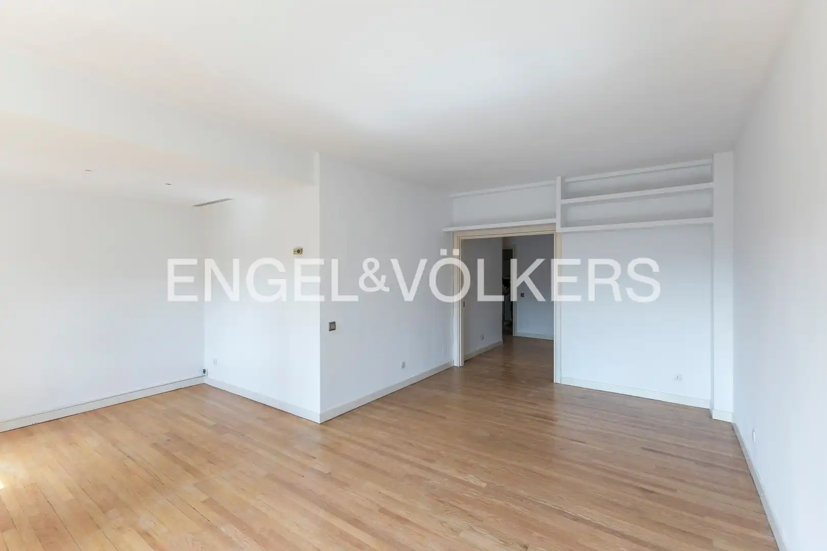 Wohnzimmer von Wohnung zur Miete in Madrid mit Klimaanlage, Heizung und Privatgarten