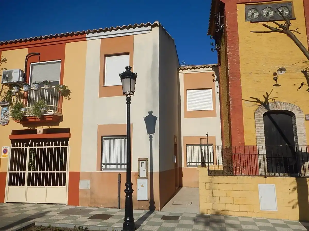 Adossat amb jardí en venda a Hinojos