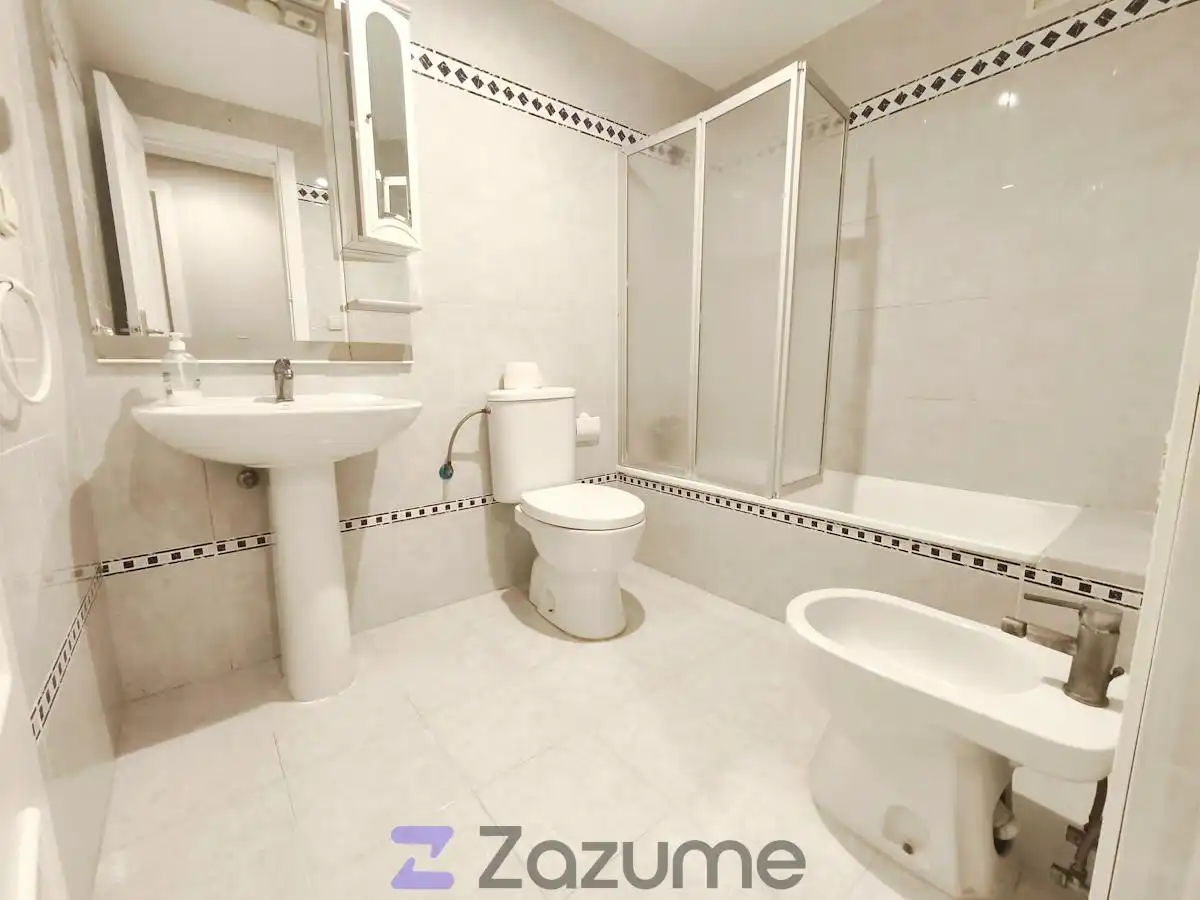 Baño de Piso de alquiler en Casc Urbà