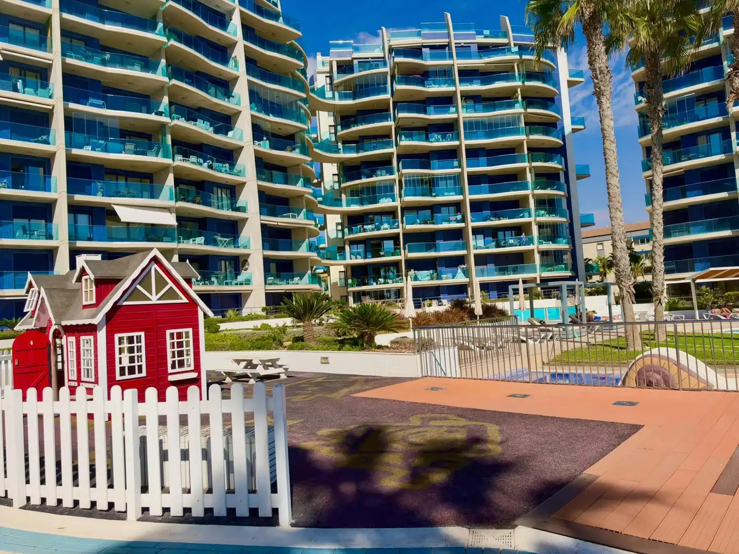 Apartamento con terraza en venta en Calle POSEIDON, imagen 3