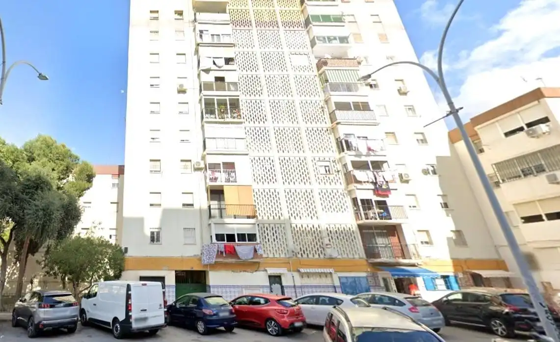 Flat with terrace for sale in Calle DEVA