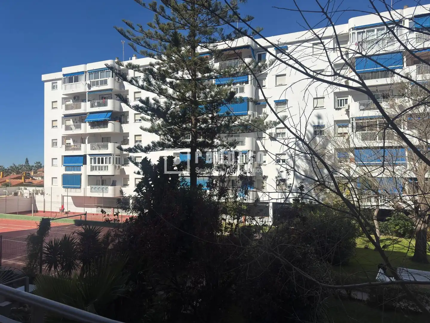 Vista exterior de Piso en venta en Rincón de la Victoria con Aire acondicionado y Terraza