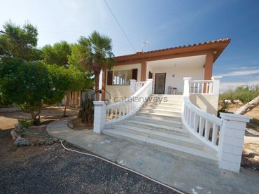 Landhaus mit Garten zum Verkauf in dissemintas