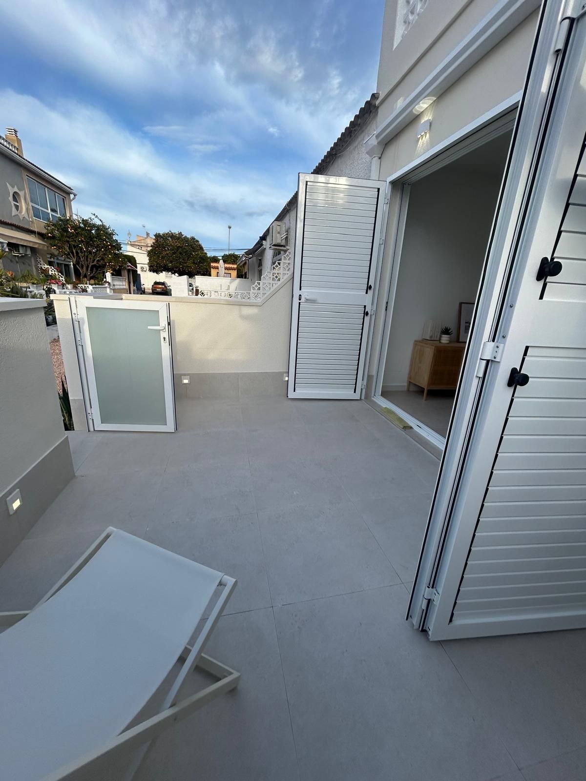 Terraza de Casa adosada en venta en Torrevieja con Aire acondicionado, Terraza y Amueblado