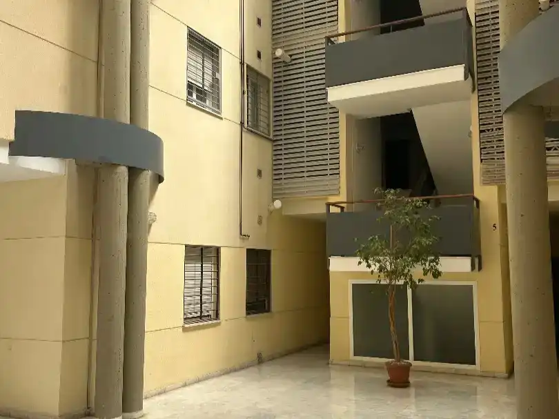 Vista exterior de Pis en venda en Mairena del Aljarafe amb Aire condicionat
