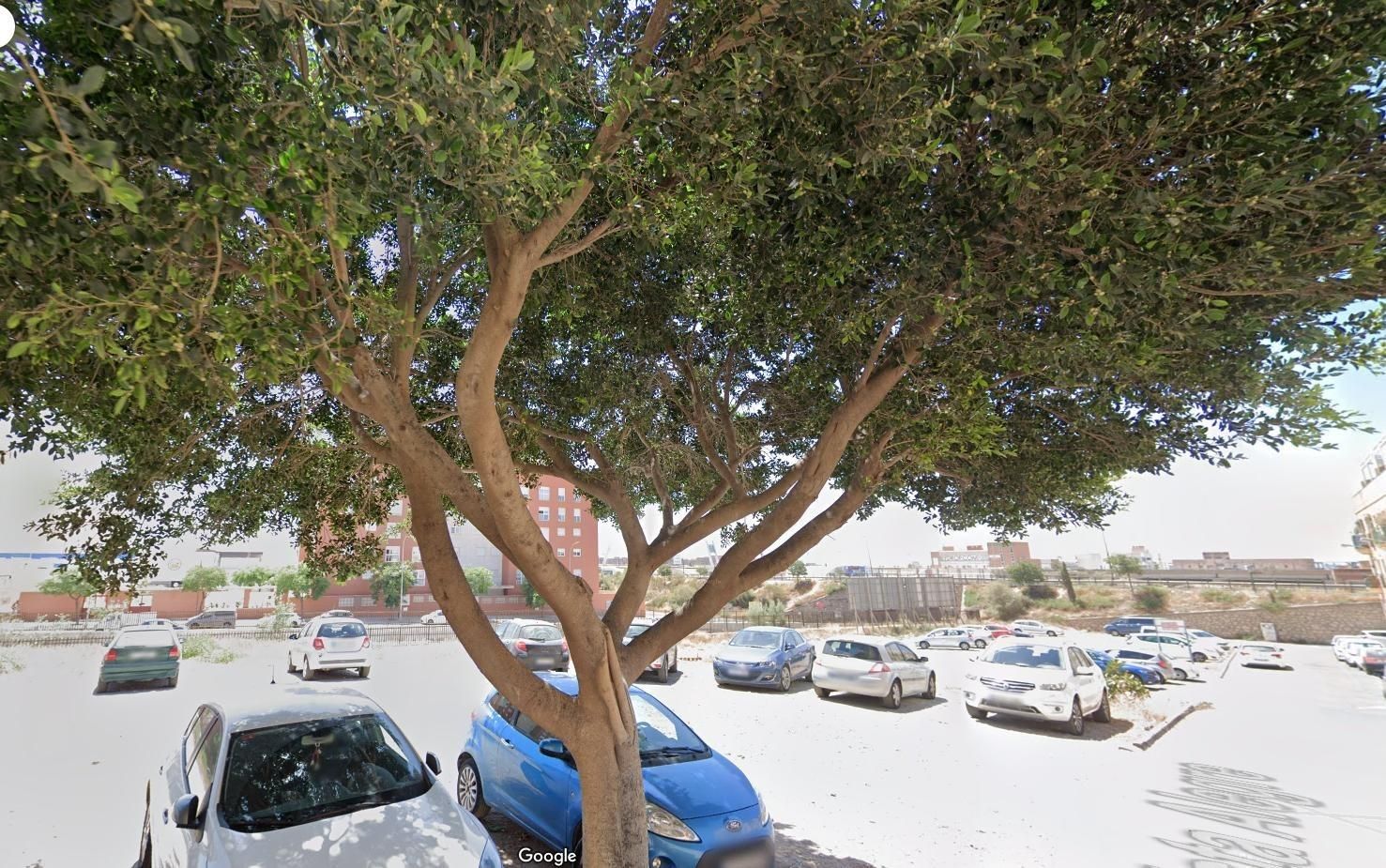 Aparcament de Pis en venda en  Almería Capital