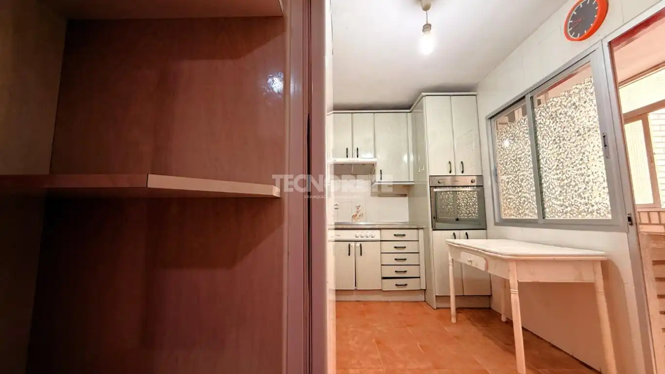 Cocina de Piso en venta en Guadalajara con Calefacción, Parquet y Terraza