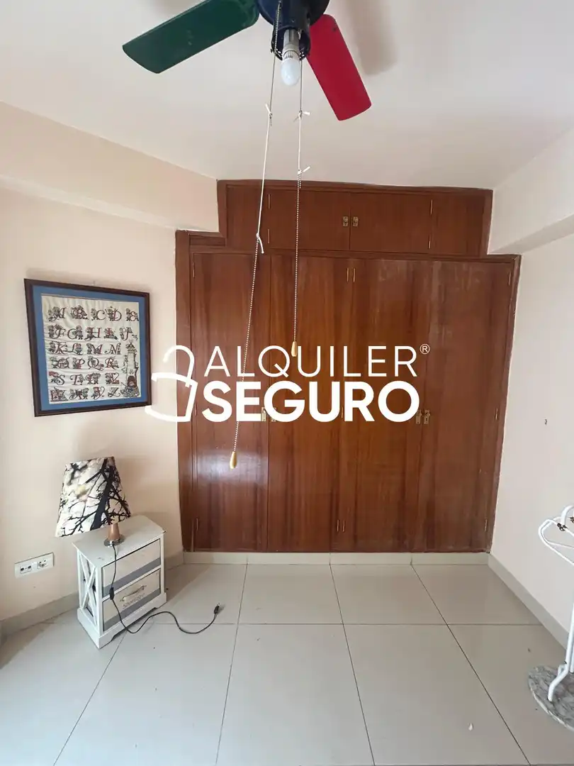 Habitación de Piso de alquiler en Granada con Aire acondicionado, Calefacción y Terraza