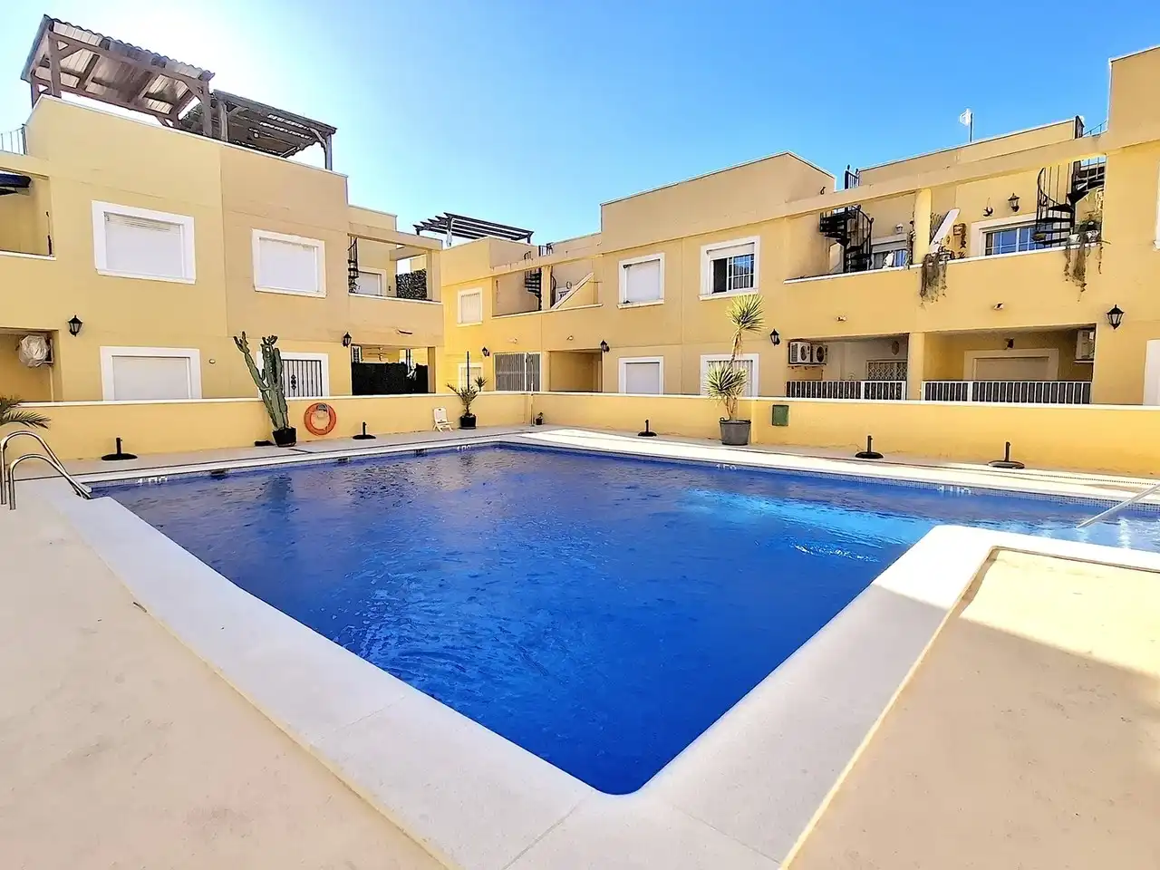 Apartamento con piscina en venta en Palomares