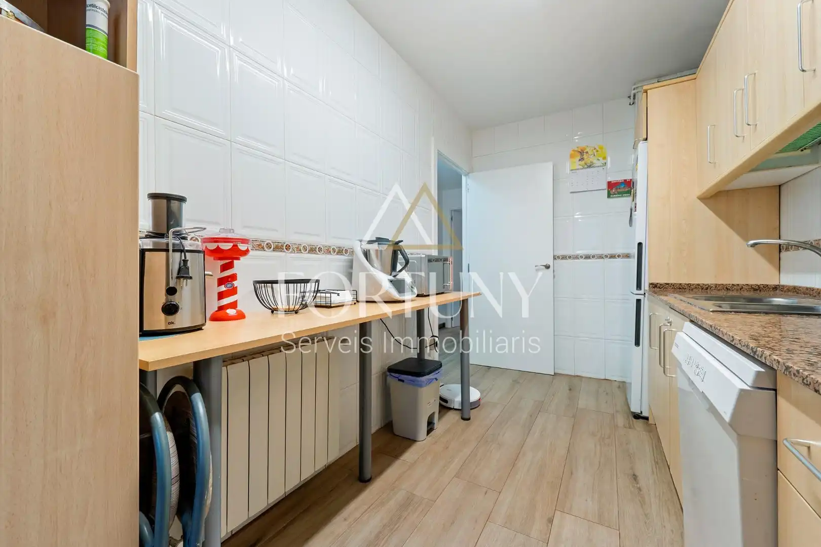 Küche von Wohnung zum Verkauf in Reus mit Klimaanlage, Parkett und Terrasse
