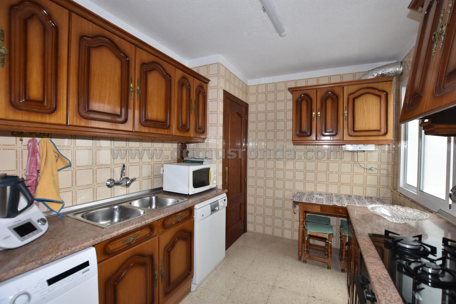 Kitchen of Flat for sale in Ronda  with Air Conditioner, Terrace and Furnished