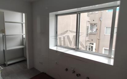 Balcony of Flat for sale in  Madrid Capital  with Air Conditioner, Heating and Parquet flooring