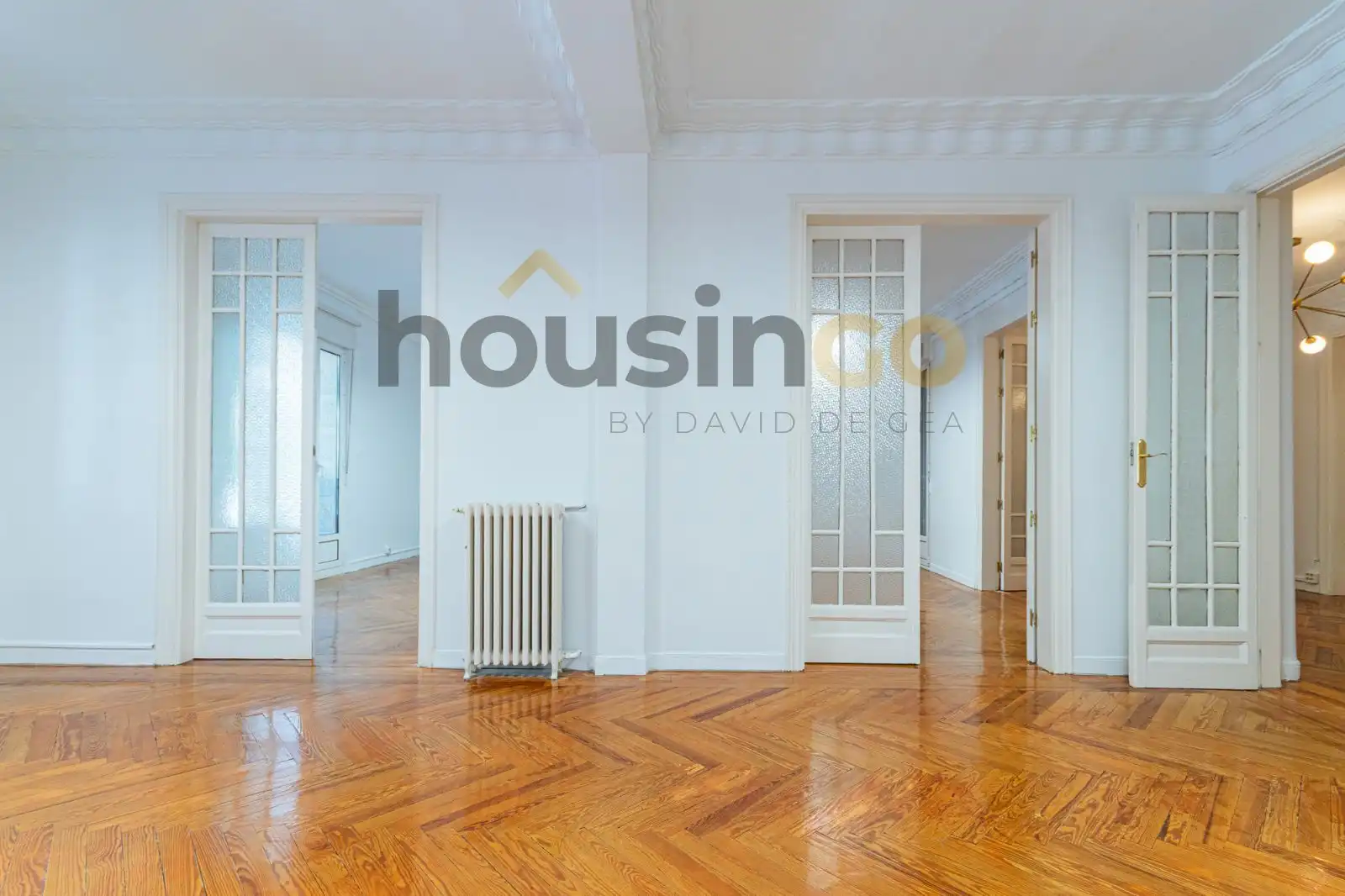 Living room of Office for rent in Madrid  with Air Conditioner, Heating and Balcony