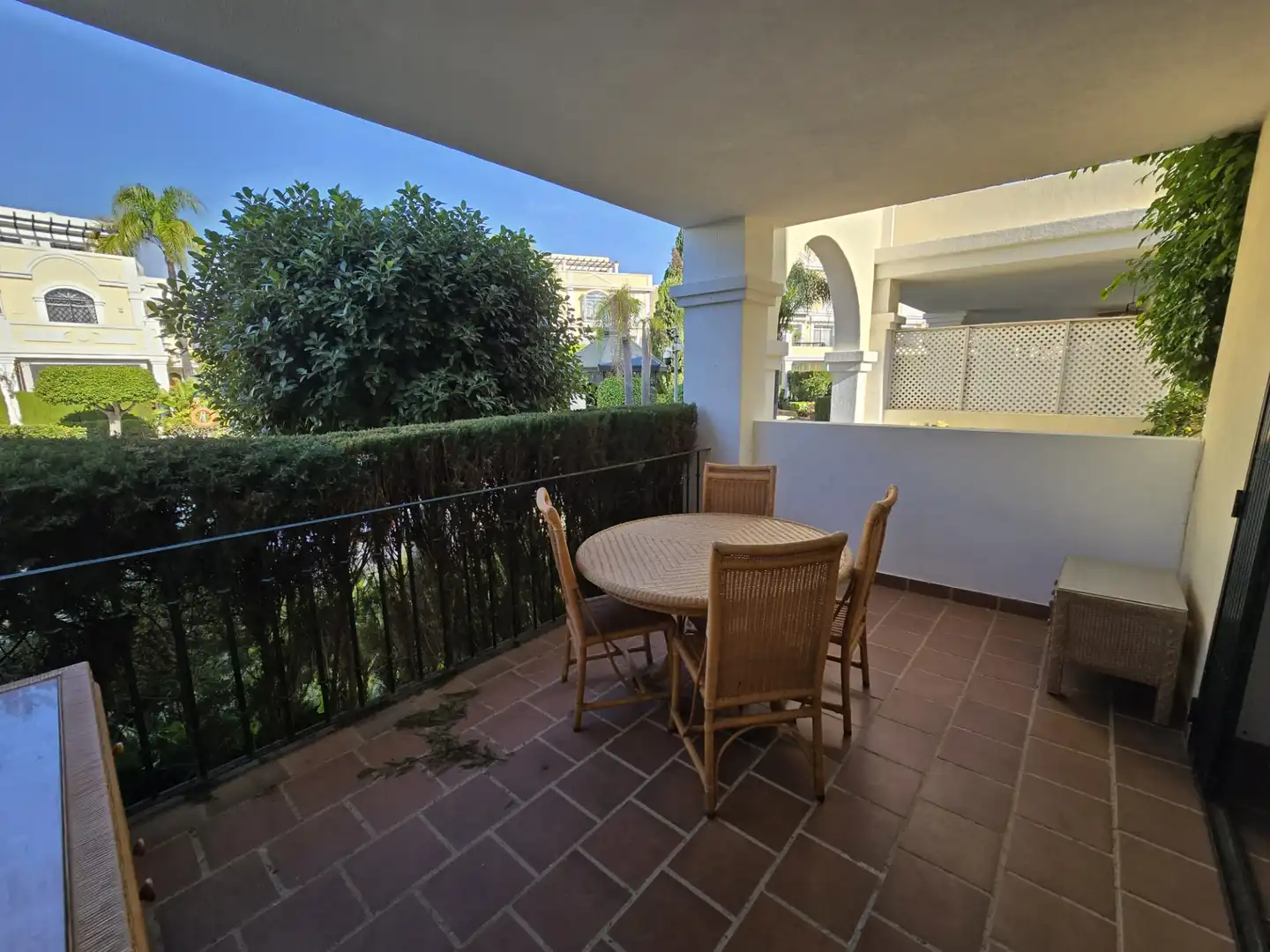 Garten von Einfamilien-Reihenhaus zur Miete in Marbella mit Möbliert