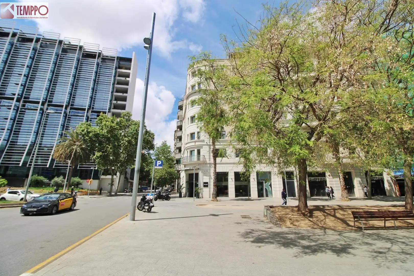 Vista exterior de Piso en venta en Barcelona con Balcón