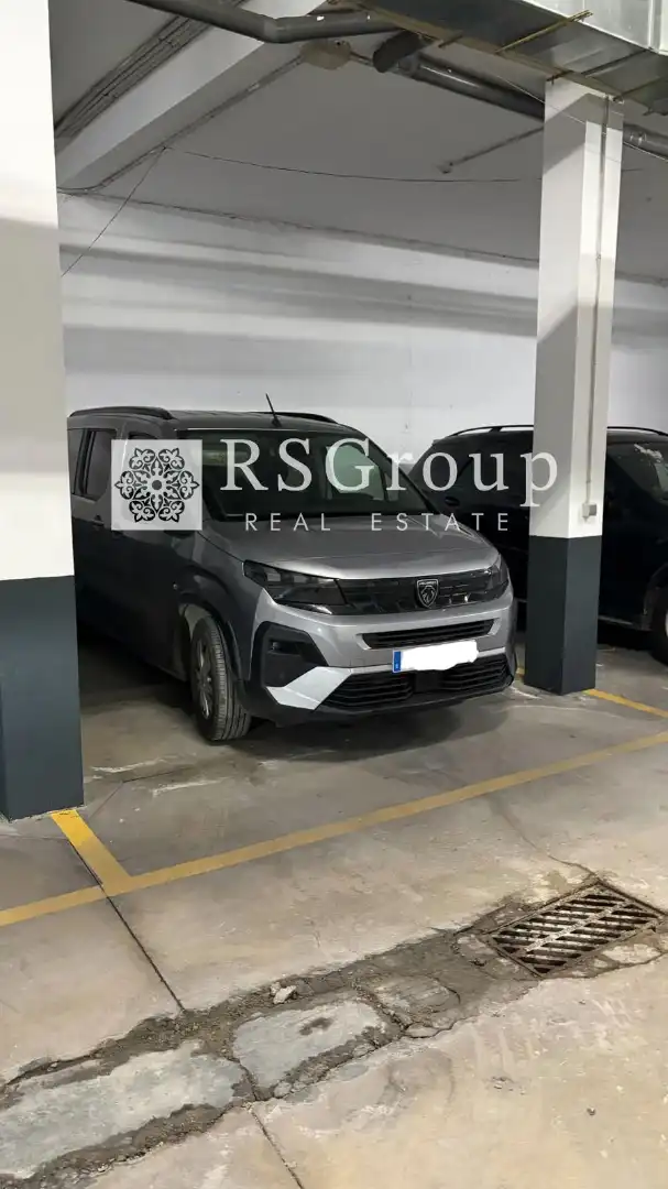Parkplatz von Garage zum Verkauf in Bormujos