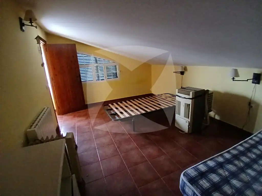 Casa o xalet en venda en Badajoz amb Aire condicionat, Jardí privat i Terrassa