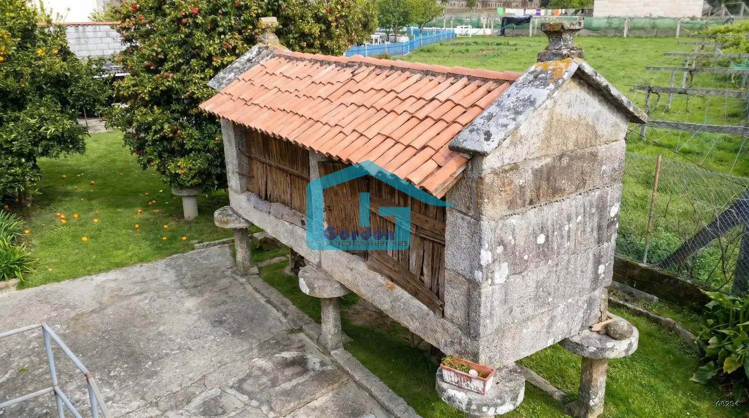 Vista exterior de Finca rústica en venta en Meaño con Parquet, Terraza y Trastero