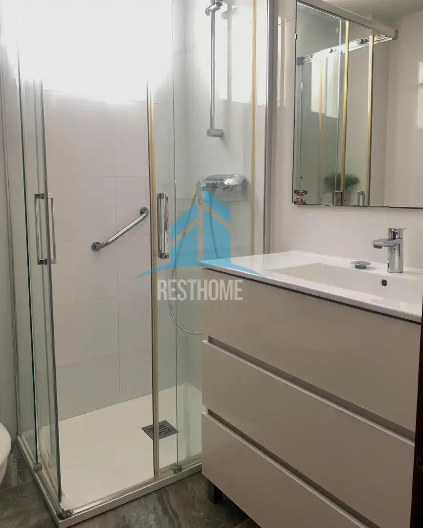 Baño de Apartamento de alquiler en Cullera con Aire acondicionado, Calefacción y Terraza